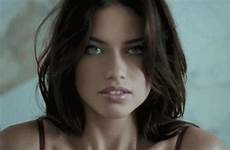 adriana lima giphy supermodel domanda profundo voces patrick kerr miranda