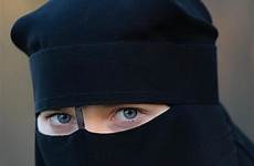 burka gesicht alle verschleiert bayern gegen schleier verschleierung sehen