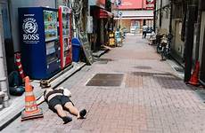 japan drunk japanese people street ugly side show chapman lee road drinking shocking photographs fun