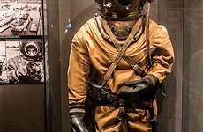 suit diving old deep sea diver scuba gear costume saadat helmet under flickr choose board スーツ