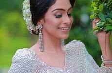 wedding bride gowns sari christian bridal srilankan gown participation attire saree political sarees dress