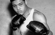 joe louis boxer may boxing brown 1914 american bomber born fighter his nicknamed pompton lakes apparel poses heavyweight 1937 infoplease