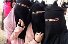 sister niqab papan pilih