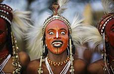 wodaabe tribe women men festival dress wife most beauty where sahel stealing live pageant