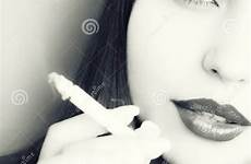 portrait cigarette young girl preview