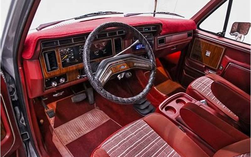1984 Ford Bronco Interior