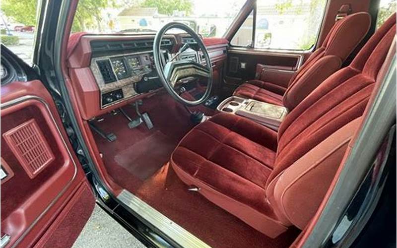 1985 Ford Bronco Interior