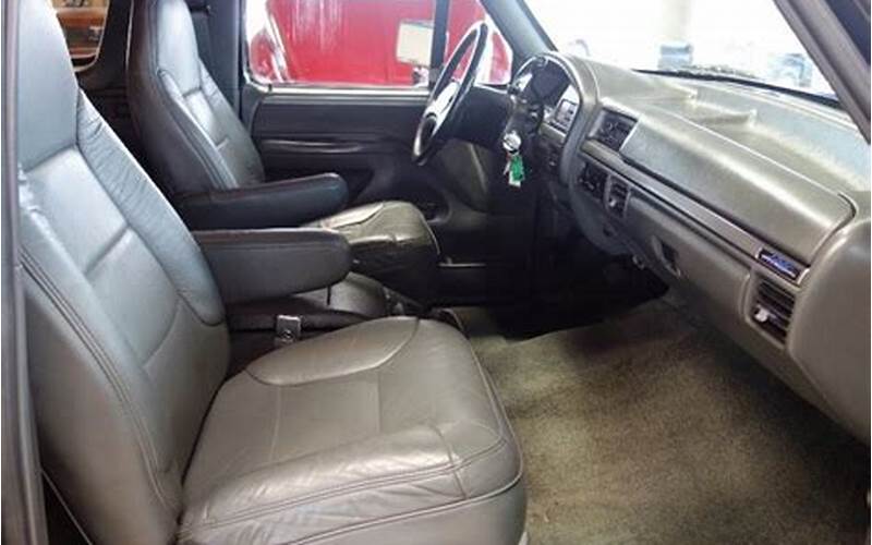 1992 Ford Bronco Nite Edition Interior