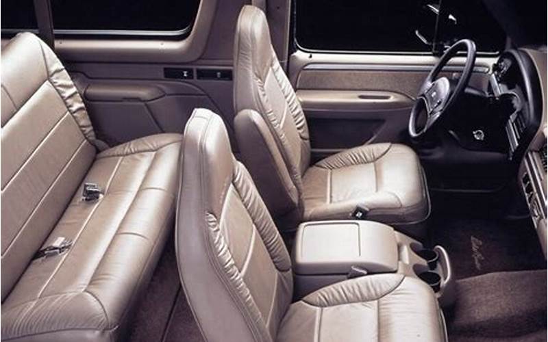 1992-1996 Ford Bronco Interior