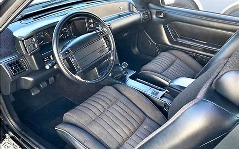 1993 Ford Mustang Interior