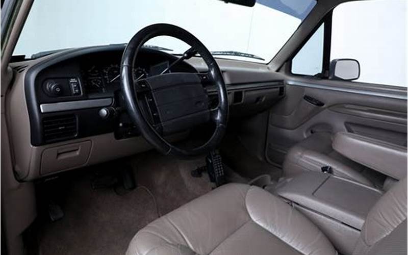 1995 Ford Bronco Interior Design And Features