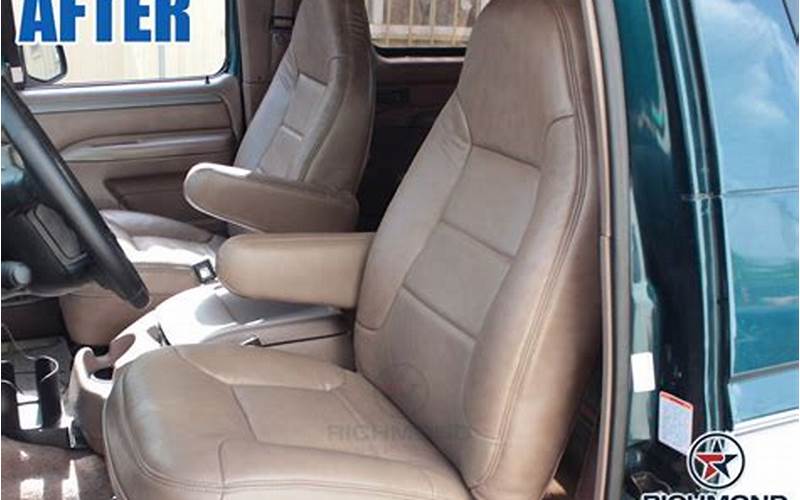1996 Blue Ford Bronco Interior
