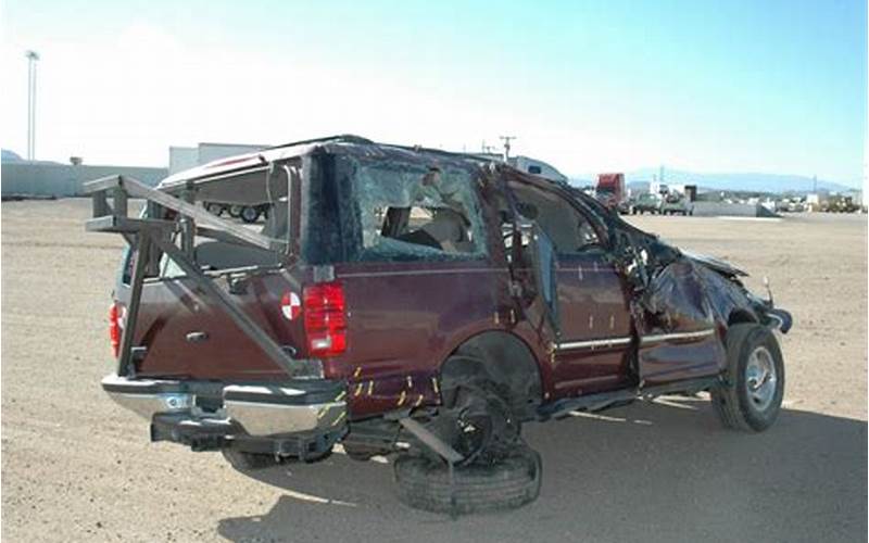 1998 Ford Expedition Crash Test