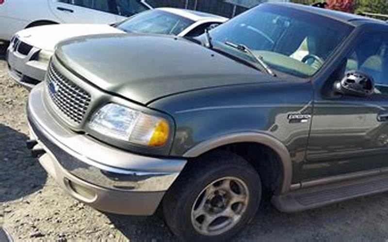 2001 Ford Expedition Parts Image