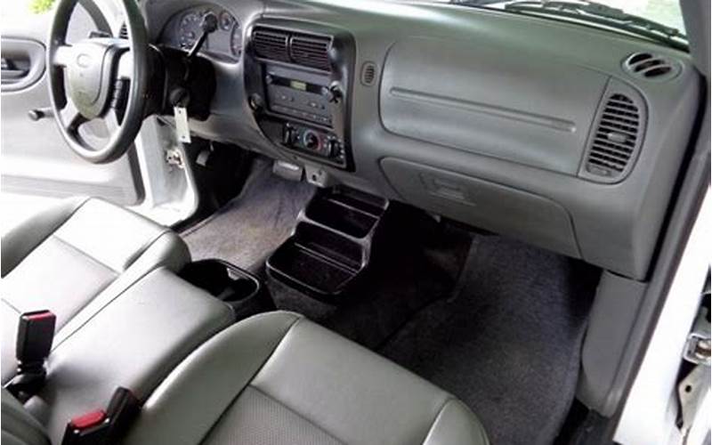 2005 Ford Ranger Regular Cab Interior