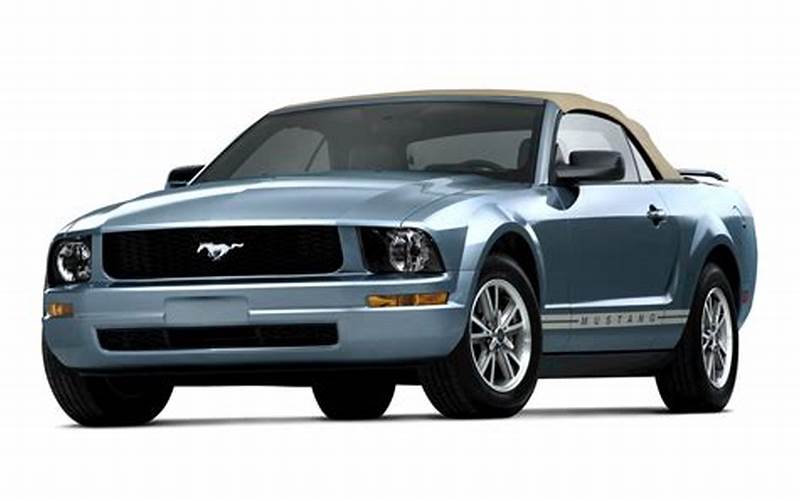 2005-2009 Ford Mustang Convertible Back View