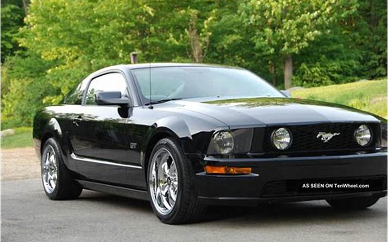 2006 Ford Mustang Coupe Performance