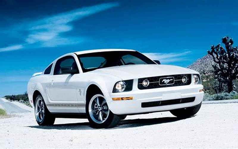 2006 Ford Mustang V6 Pony Package Image