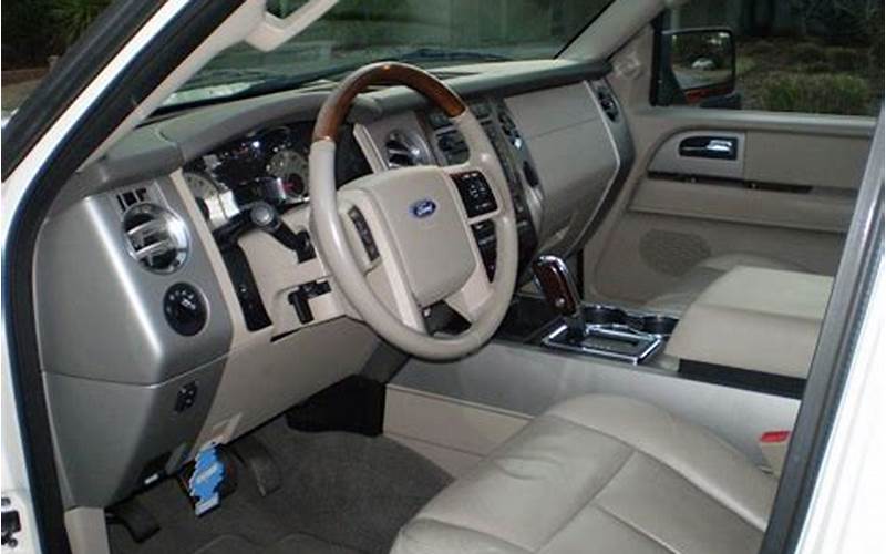 2007 Ford Expedition Limousine Interior