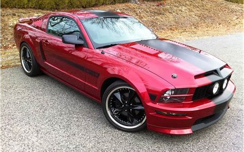2007 Ford Mustang Deluxe Coupe 2D Engine