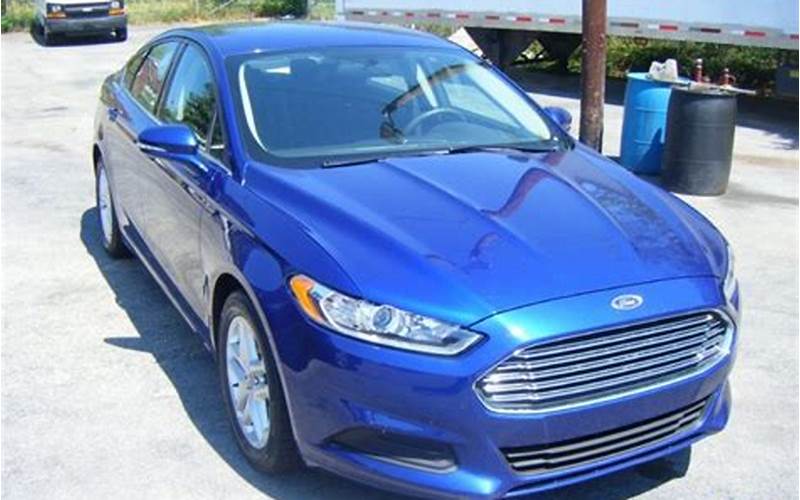 2013 Blue Ford Fusion