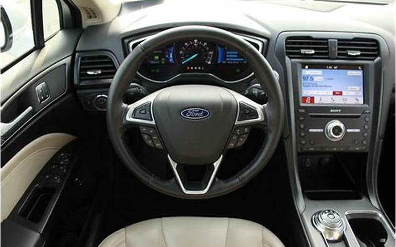 2017 Ford Fusion Titanium Hybrid Interior