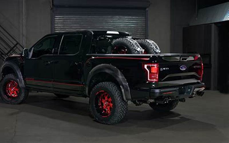 2018 Ford Raptor Race Red Interior