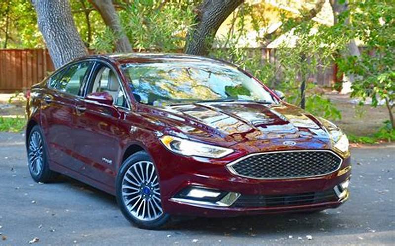 2019 Ford Fusion Hybrid Platinum Features
