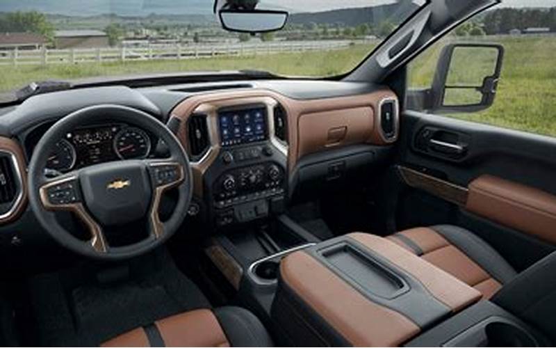 2022 Chevy Silverado 2.7 Turbo Interior