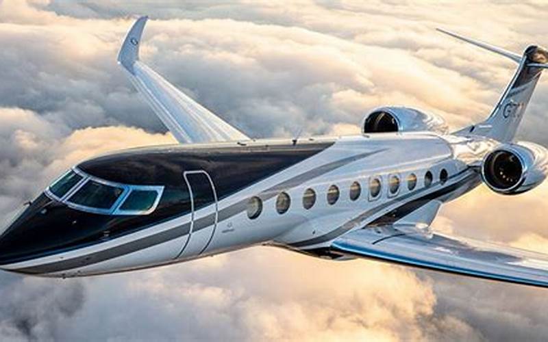 700 Club Private Jet Cost