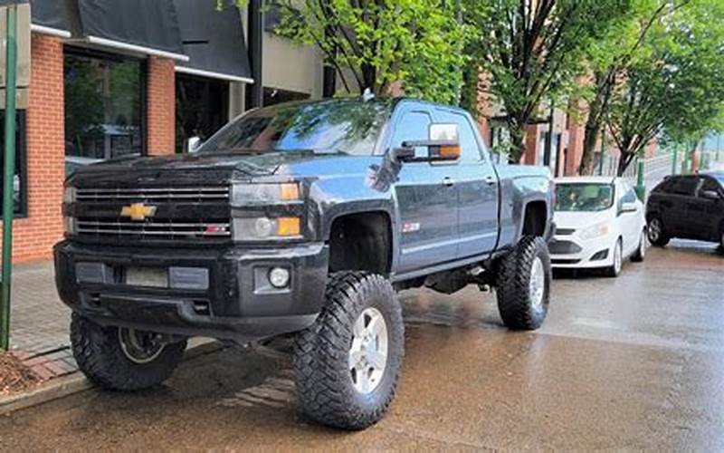 Advantages Of Buying A Lifted Truck