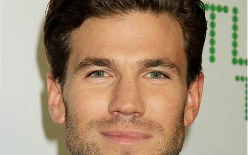 Is Austin Stowell Gay? Debunking Rumors Surrounding the Actor