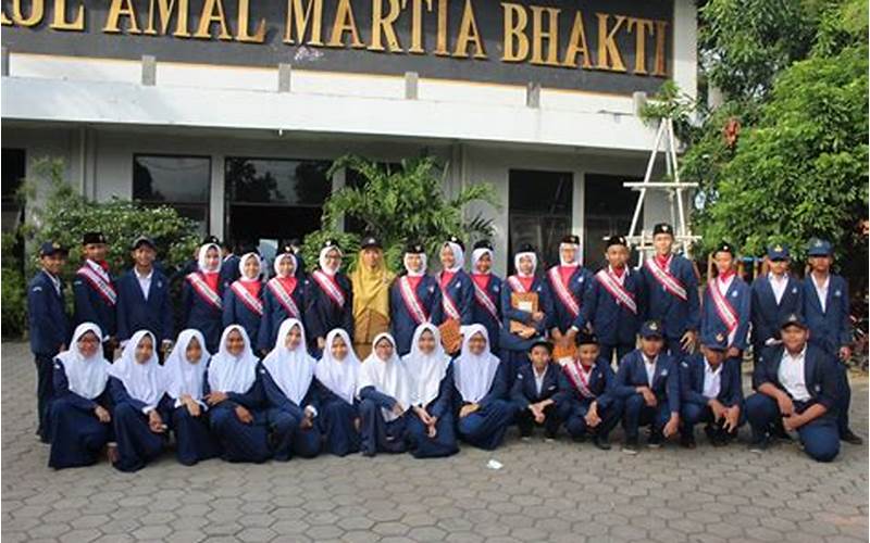 Biaya Kegiatan Sekolah Smp Martia Bhakti