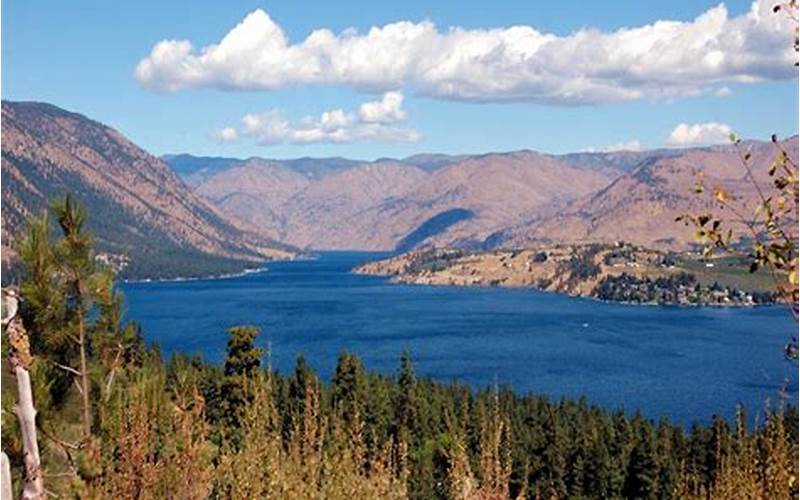 Discover the Beauty of Chelan Butte Trailhead & Parking