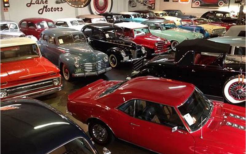 Classic Car Dealer