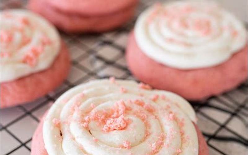 Crumbl Cookies Pink Velvet – A Delicious Treat for Every Occasion