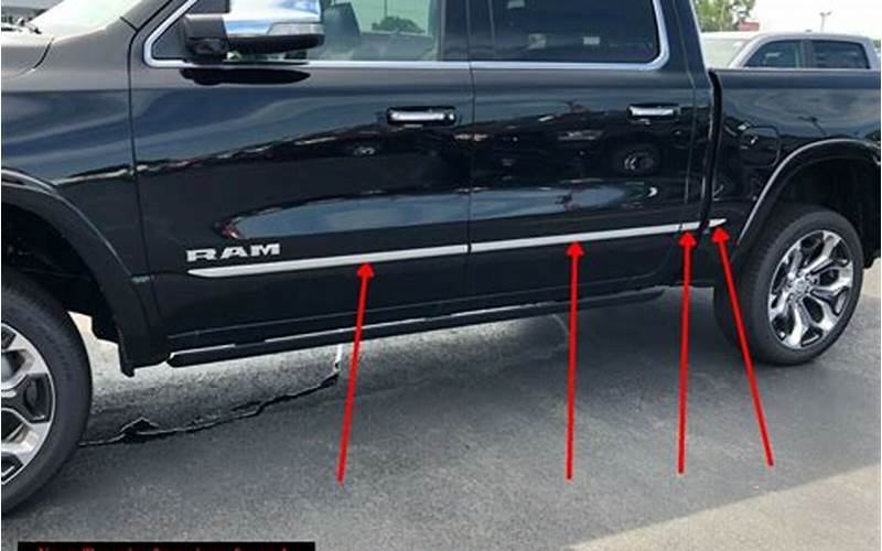 Dodge Ram 3500 Side Molding