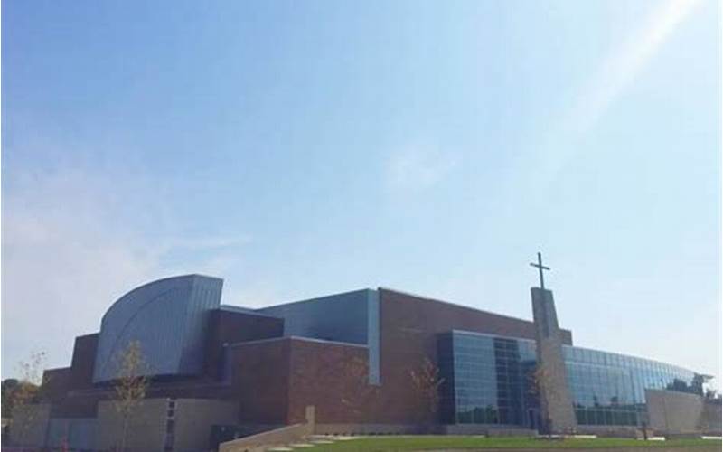Eagle Brook Church Woodbury Campus: A Place to Connect with God and Community