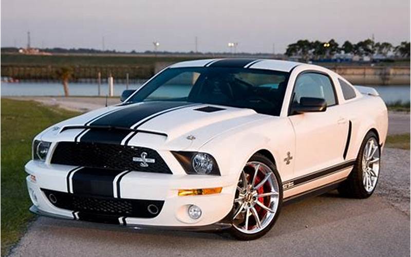 Features And Specifications Of Ford Mustang Shelby 2008