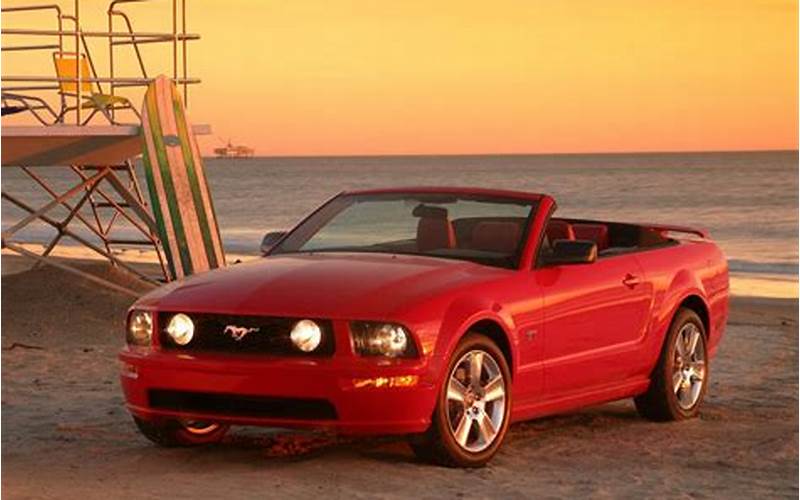 Features Of 2009 Ford Mustang Convertible
