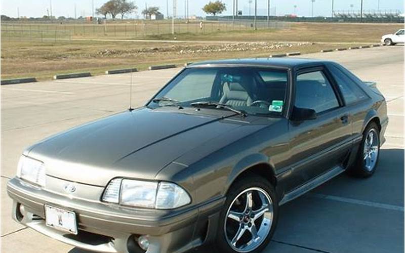 Features Of The 89 Ford Mustang Gt