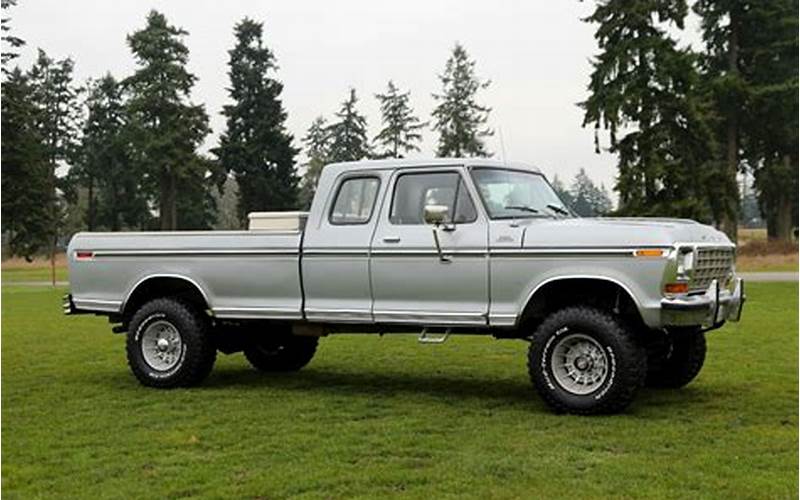 Features Of The Ford F250 4X4 Highboy Extended Cab