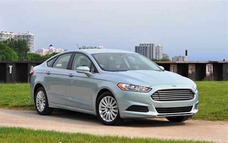 Features Of The Ford Fusion Hybrid 2014