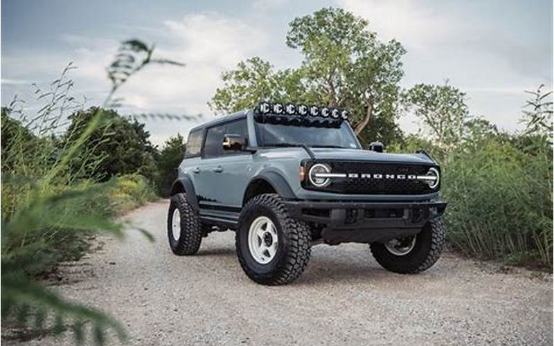 Ford Bronco Lobo