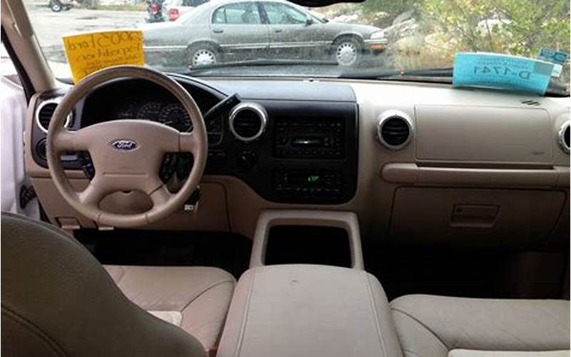 Ford Expedition 2003 Interior