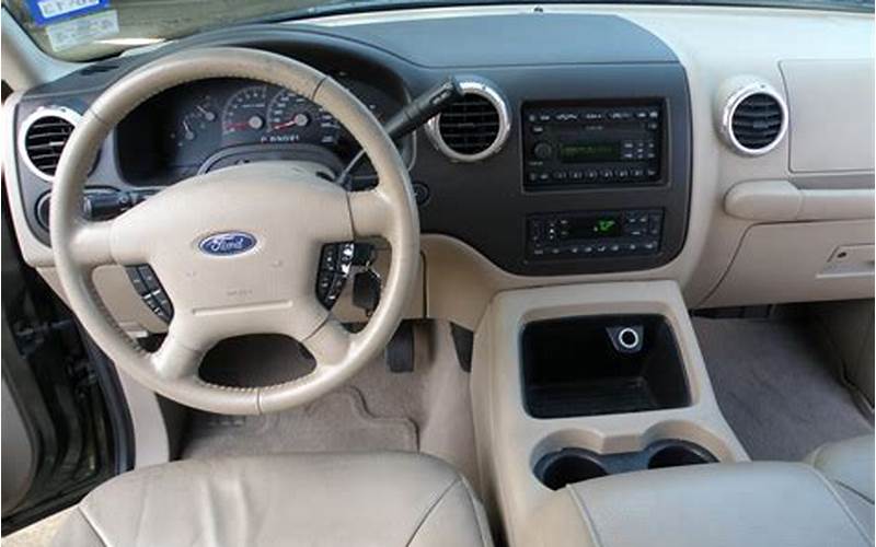 Ford Expedition 2004 Interior