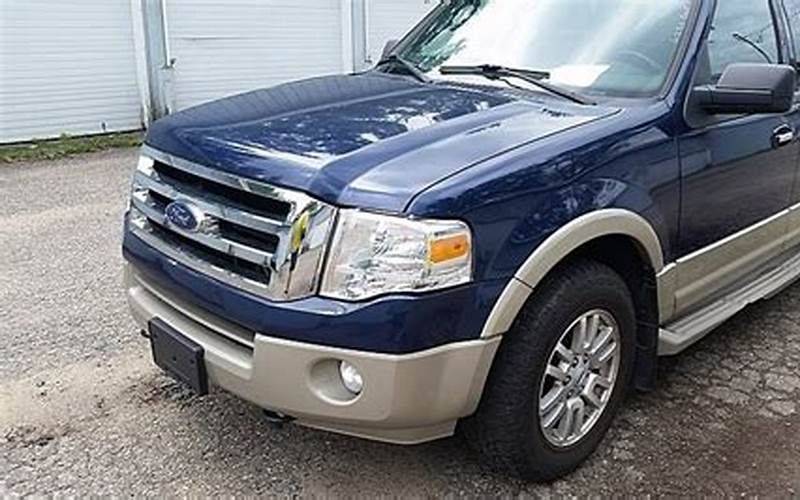 Ford Expedition Eddie Bauer 2010 Front View
