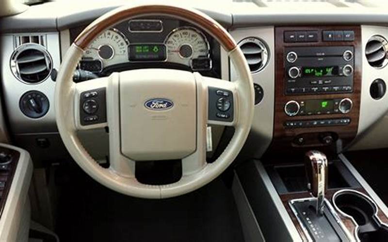 Ford Expedition Limited 2008 Interior