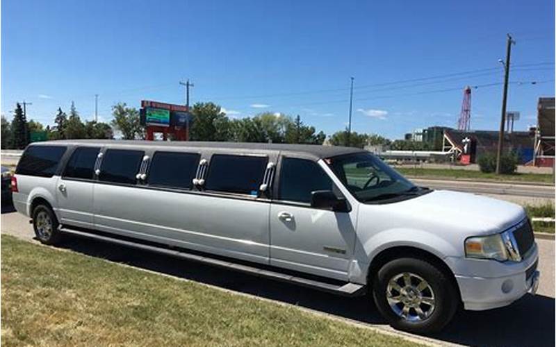 Ford Expedition Limo Exterior