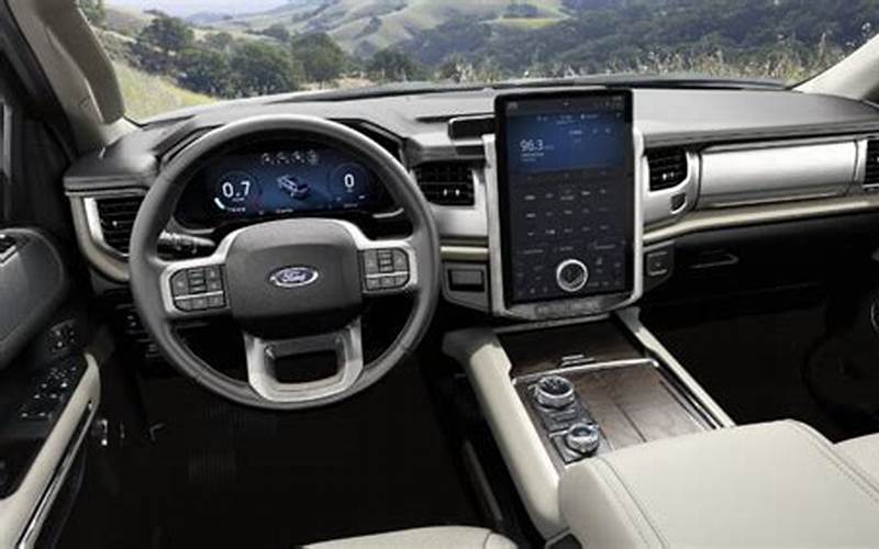 Ford Expedition Platinum 2022 Interior